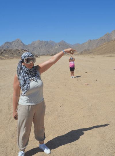 Sandy en voyage en famille