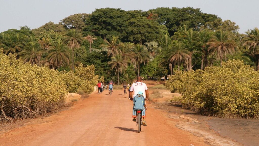 Parcourir les routes en Basse Casamance en VTT ou en vélo