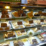Différentes pâtisseries de la boulangerie Devon House Bakey à Kingston