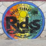 Logo du Rick's Café à l'entrée
