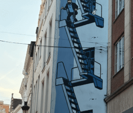 Façade à Bruxelles avec fresque BD de Tintin