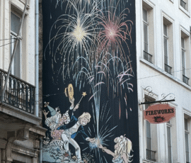 Façade à Bruxelles avec fresque BD de feux d'artifices