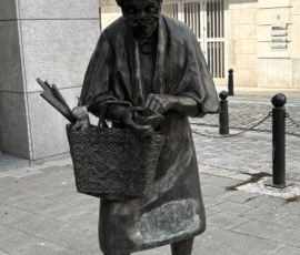 Statue de Madame Chapeau à Bruxelles