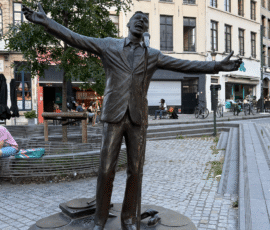 Statue de Jacques Brel à Bruxelles
