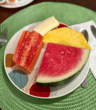 Assiette de fruits frais