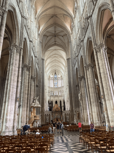 intérieur de la cathédrale d'Amiens