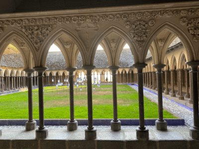 Jardins dans l'Abbaye du Mont-Saint-Michel