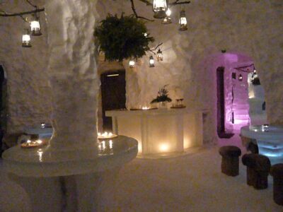 Restaurant dans l'hôtel de glace