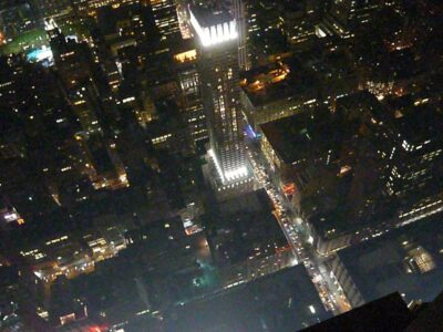 Vue plongeante depuis l'Empire State Building à New York
