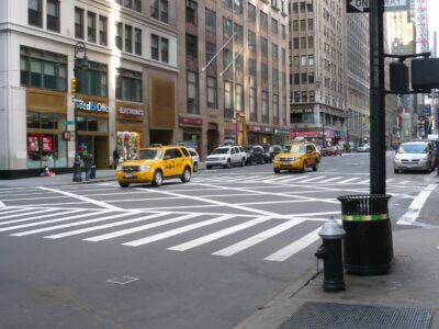 Les taxis jaunes typiques dans les rues de New York